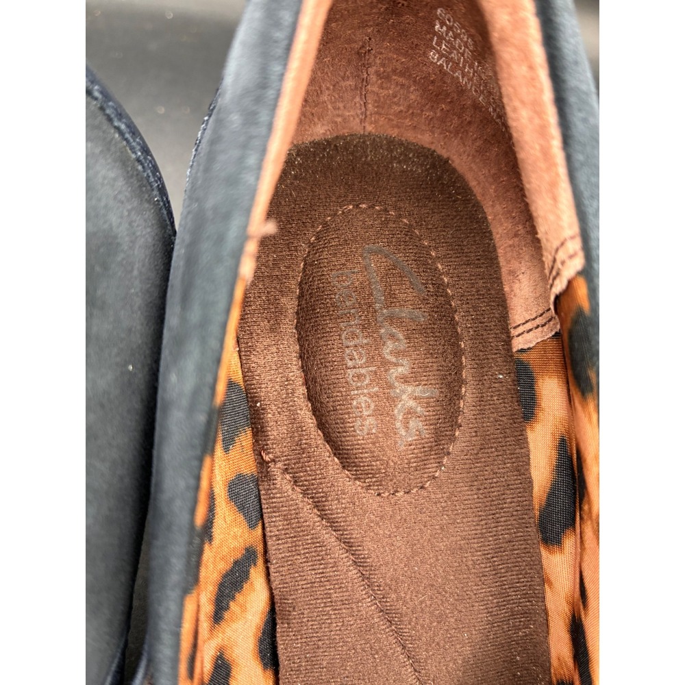 Clarks Bendables Navy Blue Leather Suede Mary Jane Pumps Leopard Print 7M 60595 - Picture 3 of 11